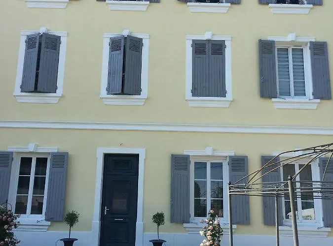Dufresne Guest house